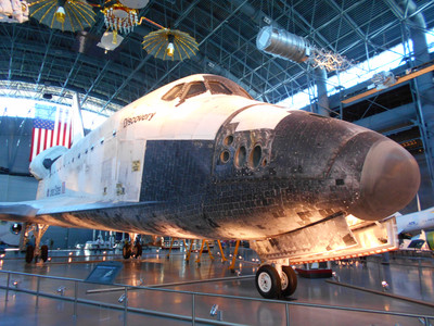 Air & Space - Photo Number 2